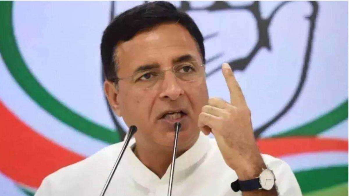 बेलगावी: रणदीप सुरजेवाला ने बताया जय बापू, जय भीम, जय संविधान रैली का उद्देश्य, भाजपा पर साधा निशाना